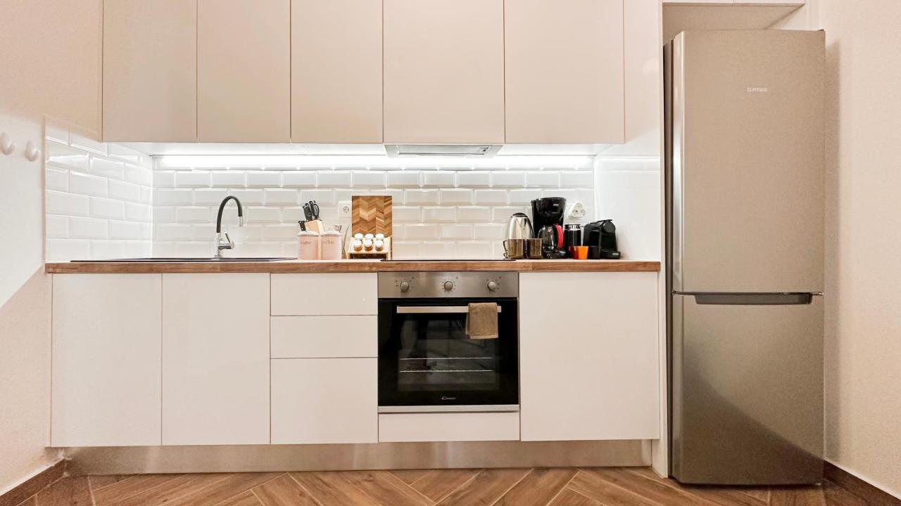 Valtetsiou Central 50Sqm Apt In Athensアパートメント エクステリア 写真