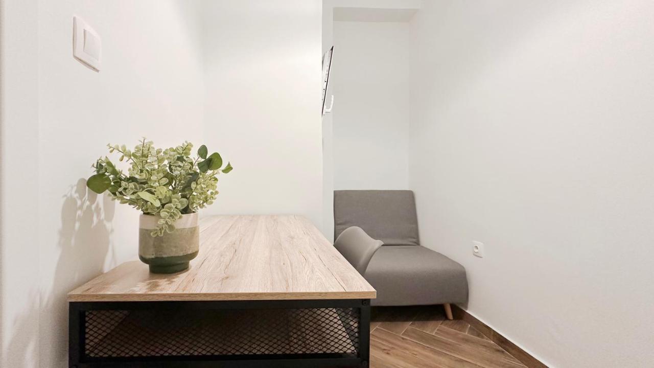 Valtetsiou Central 50Sqm Apt In Athensアパートメント エクステリア 写真